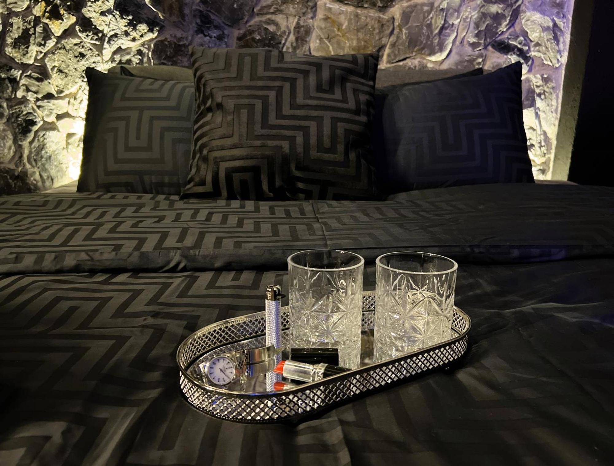 Doormat#13 Black Mirror 塞萨洛尼基 外观 照片